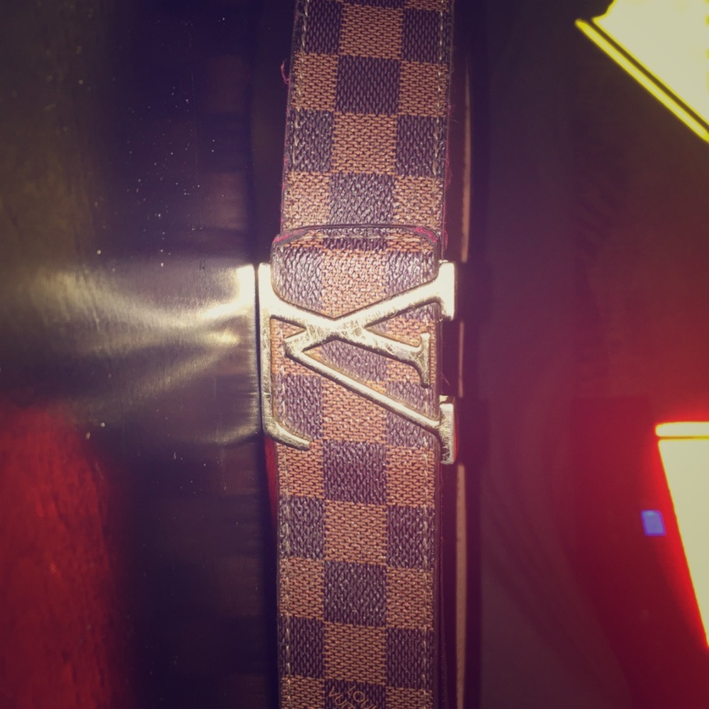 LouisVuitton belt